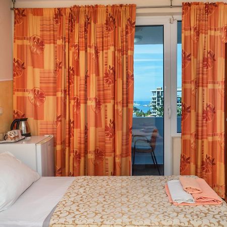 Apartments Pod Lozom With Seaview Petrovac Rom bilde