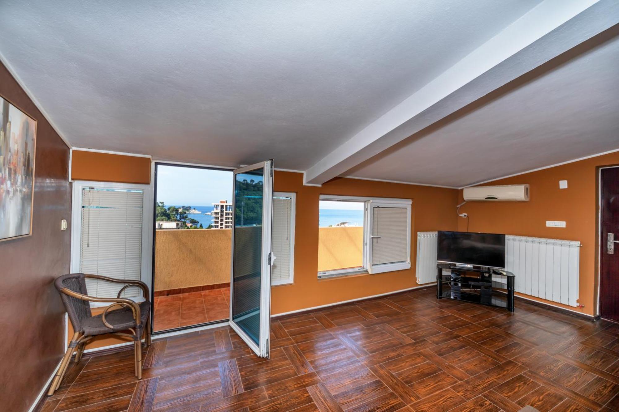 Apartments Pod Lozom With Seaview Petrovac Rom bilde